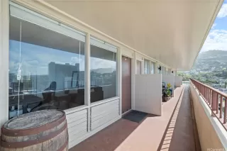 Photo #5: 202512765 Listing 