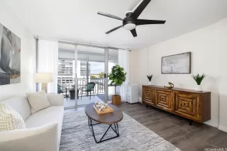 Photo #3: 202512800 Listing