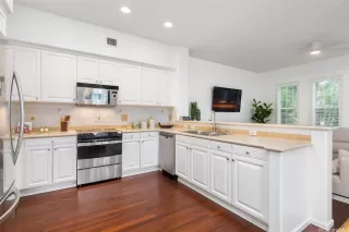 Photo #3: 202512844 Listing 