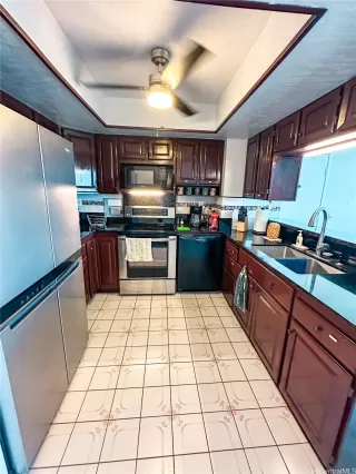 Photo #5: 202512869 Listing 