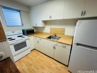 Photo #4: 202512906 Listing 