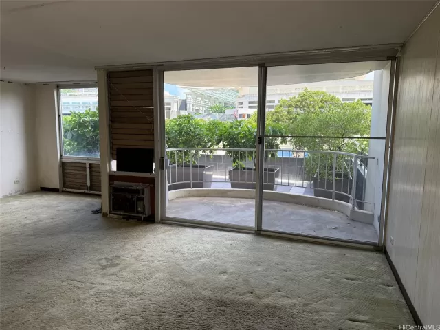 MLS: 202512948 Condo For Sale