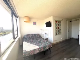 Photo #3: 202512949 Listing