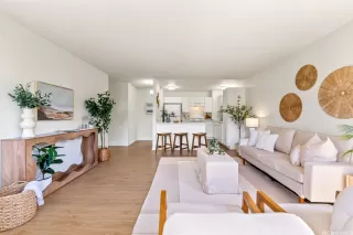 Photo #4: 202512990 Listing 