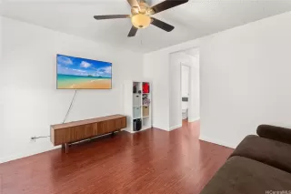 Photo #6: 202513022 Listing 