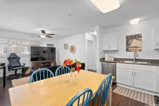 Photo #5: 202513028 Listing 