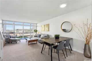 Photo #3: 202513056 Listing 