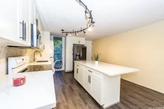 Photo #2: 202513061 Listing 