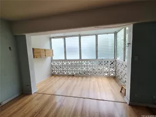 Photo #3: 202513077 Listing 