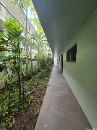 Photo #6: 202513077 Listing 