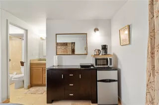 Photo #4: 202513101 Listing 