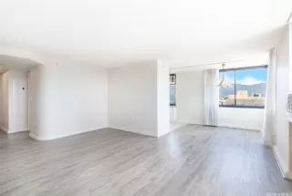 Photo #3: 202513125 Listing 