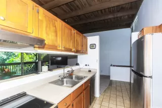 Photo #5: 202513141 Listing 