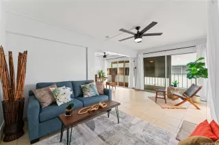 Photo #4: 202513147 Listing