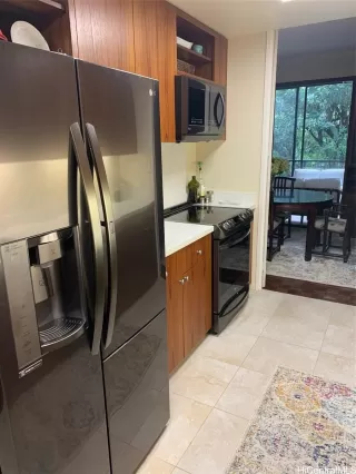 Photo #5: 202513157 Listing 