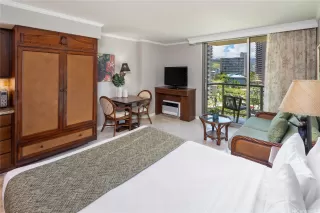 Photo #3: 202513158 Listing