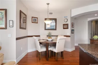 Photo #6: 202513193 Listing