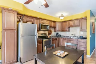 Photo #5: 202513197 Listing 