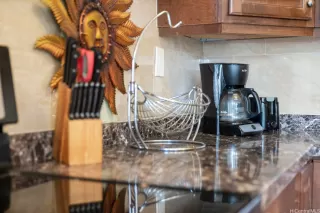 Photo #6: 202513197 Listing 