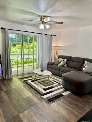 Photo #5: 202513224 Listing 