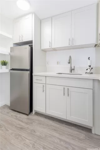 Photo #4: 202513228 Listing 