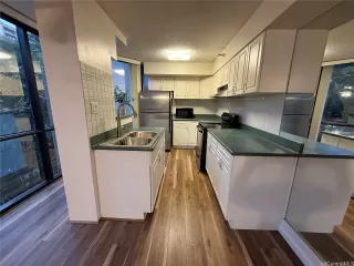 Photo #2: 202513332 Listing 