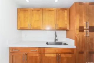 Photo #5: 202513340 Listing 