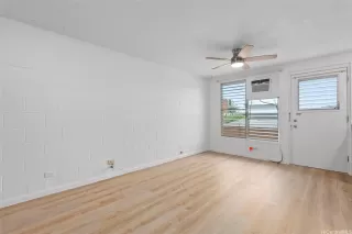 Photo #3: 202513363 Listing 