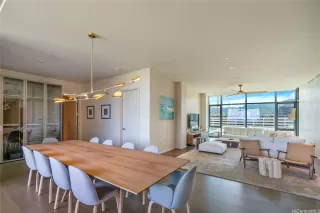 Photo #4: 202513379 Listing