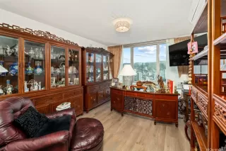 Photo #5: 202513398 Listing 