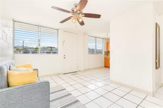 Photo #4: 202513407 Listing 