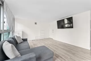 Photo #2: 202513443 Listing 