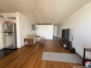 Photo #3: 202513459 Listing