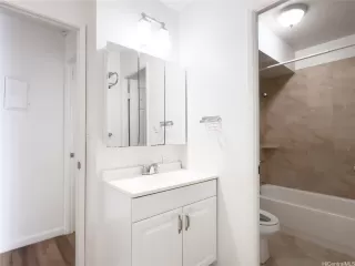 Photo #5: 202513500 Listing 