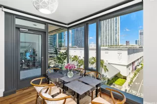 Photo #4: 202513511 Listing