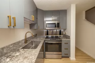 Photo #3: 202513524 Listing