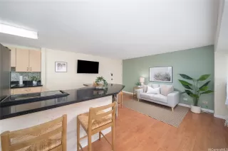 Photo #3: 202513595 Listing 