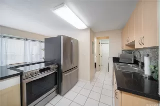 Photo #5: 202513595 Listing 