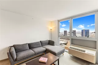 Photo #3: 202513622 Listing