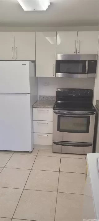 Photo #2: 202513634 Listing