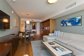 Photo #3: 202513672 Listing