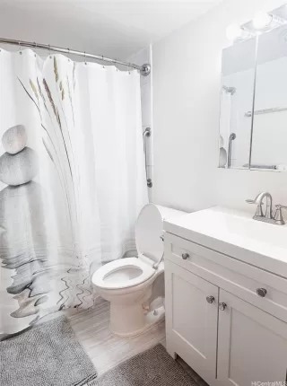 Photo #4: 202513760 Listing 