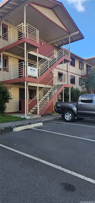 Photo #2: 202513772 Listing 