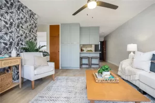 Photo #4: 202513788 Listing 