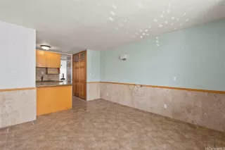 Photo #4: 202513809 Listing