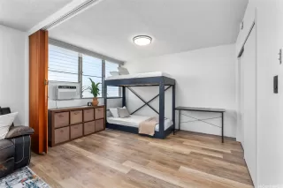 Photo #4: 202513812 Listing 