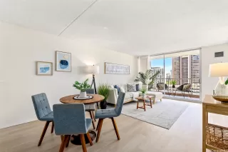 Photo #3: 202513889 Listing 