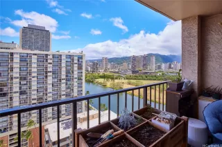 Photo #4: 202513892 Listing 