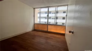 Photo #3: 202513899 Listing 