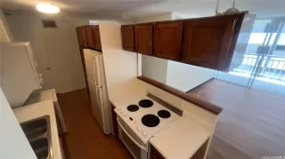 Photo #6: 202513899 Listing 